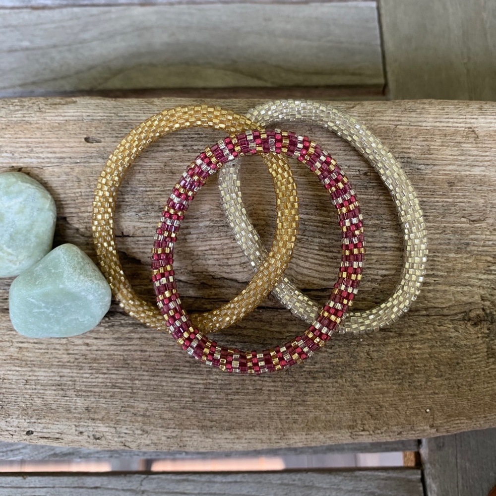 Sashka Nepal crochet seed beads roll on bracelet